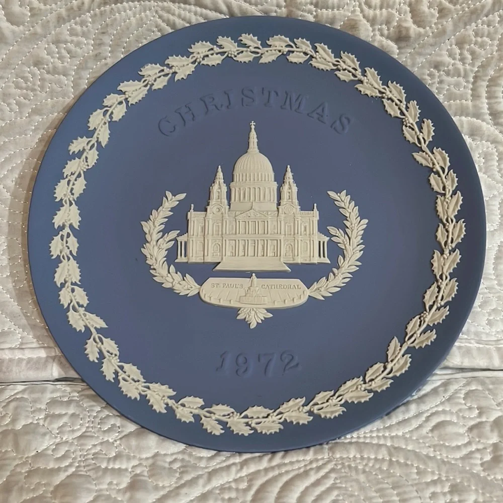Wedgwood 1972 christmas