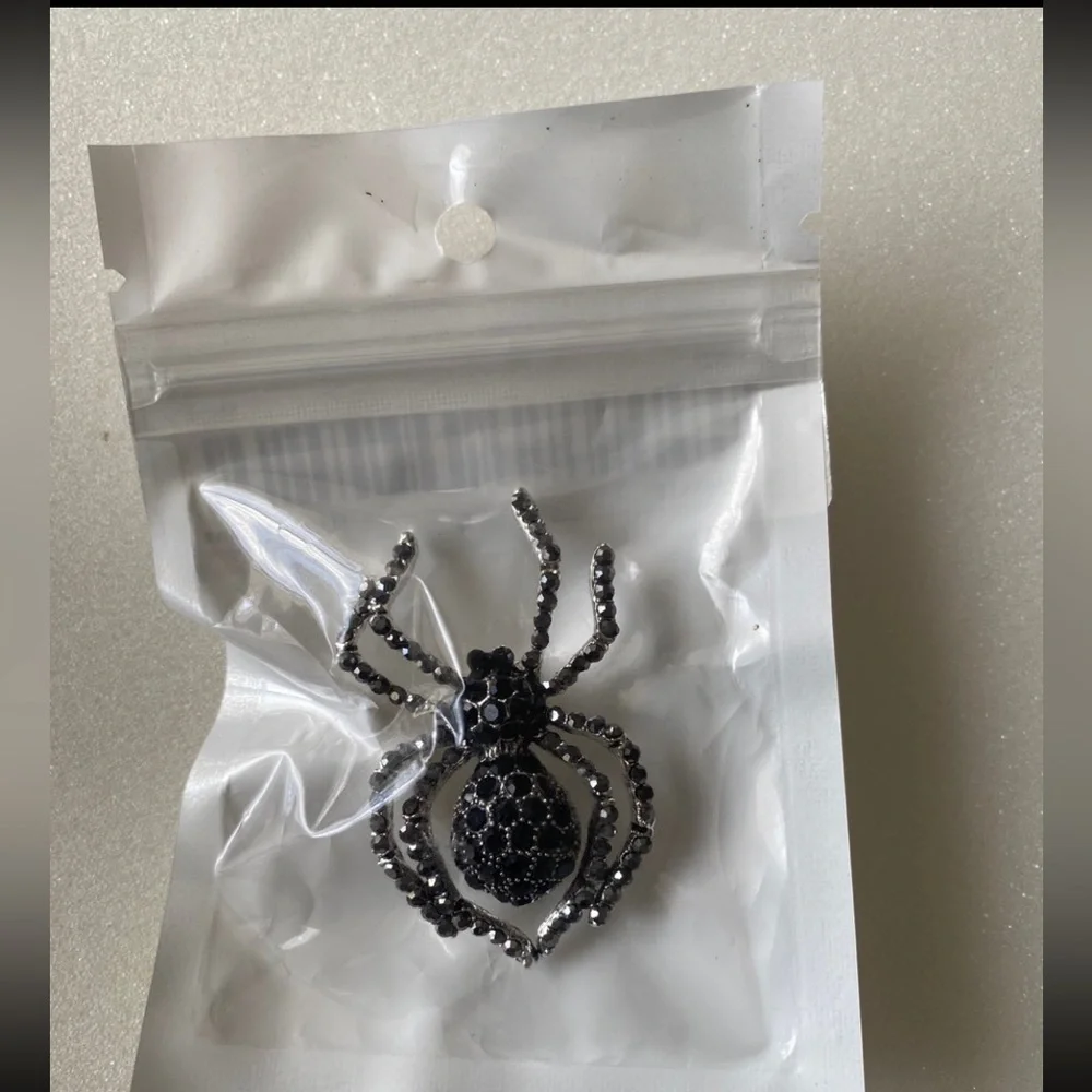 Spider silver plated/black Rhinestone Halloween Brooch Women Suit‎ Brooches Pin