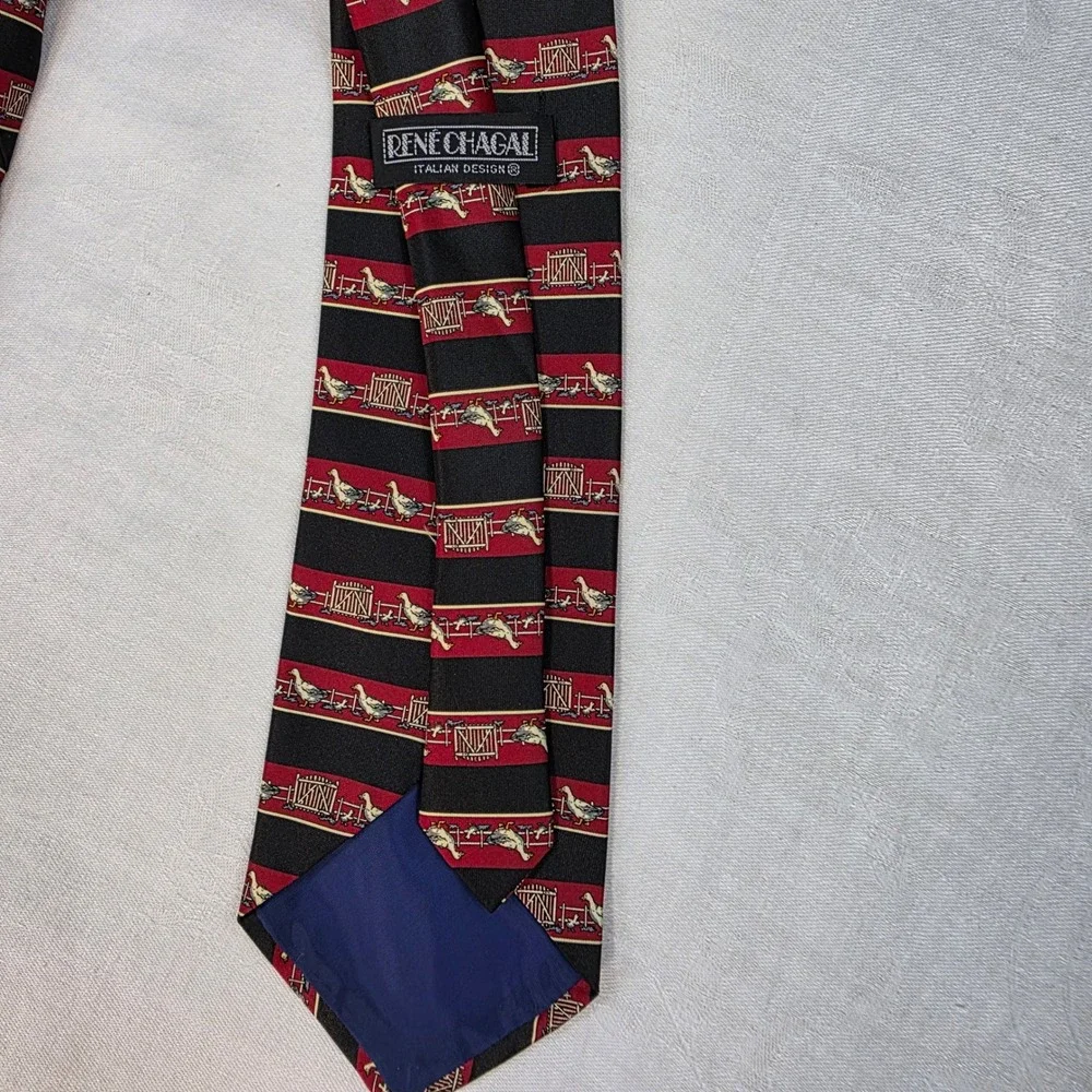 RENE CHAGAL Italian Design Mens Silk‎ Necktie Duck Pattern Red Black Vintage