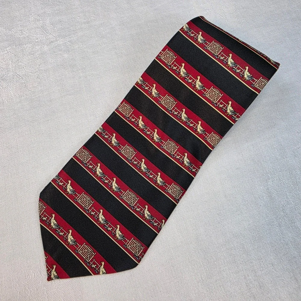 RENE CHAGAL Italian Design Mens Silk‎ Necktie Duck Pattern Red Black Vintage