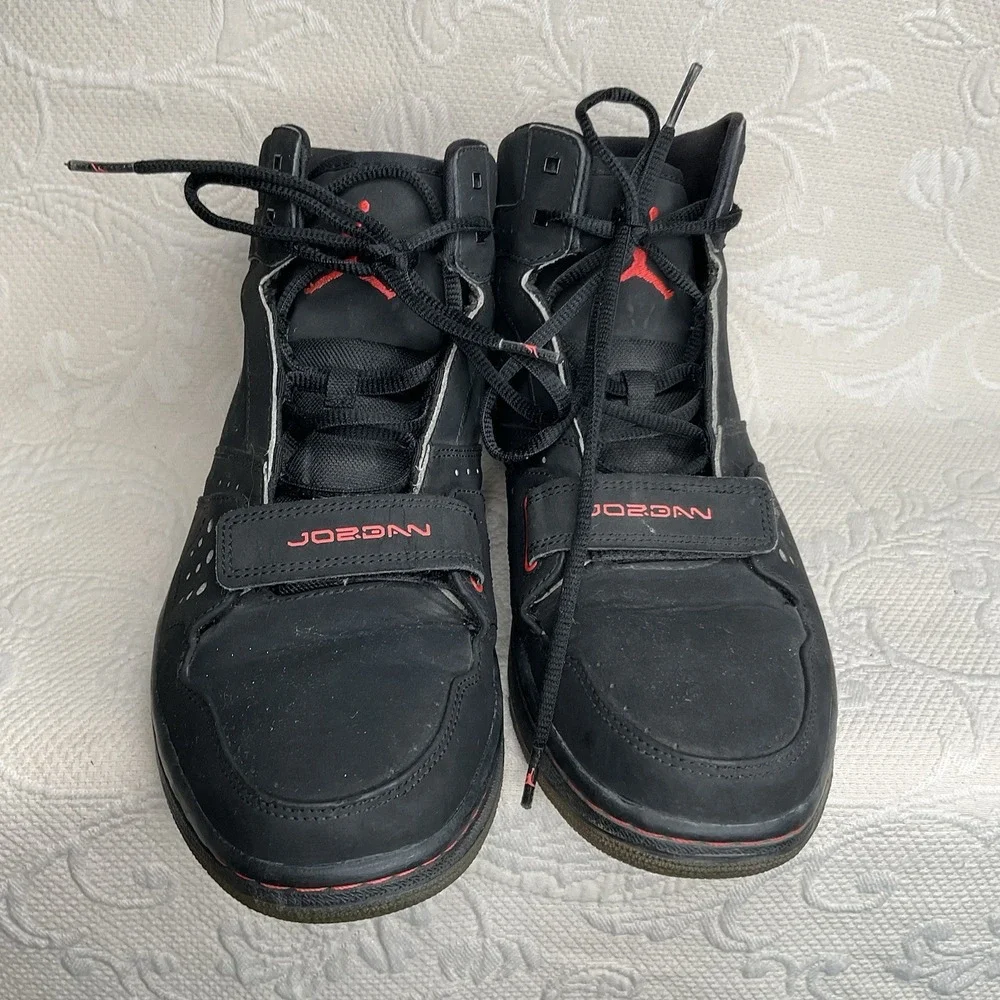 Nike worn sneaker