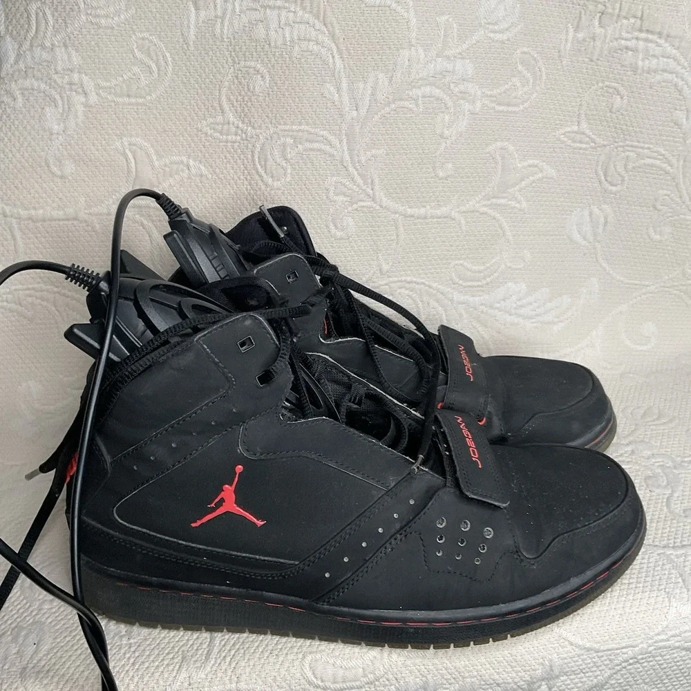 Nike worn sneaker