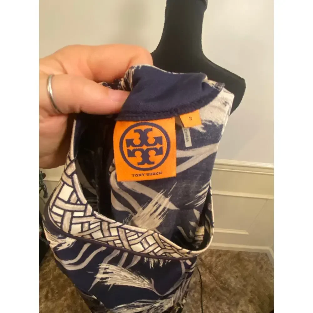 Tory Burch look neckline