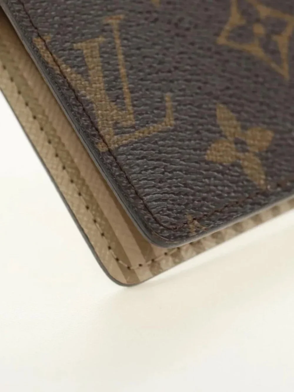 Louis Vuitton offensive odor 	ri2133