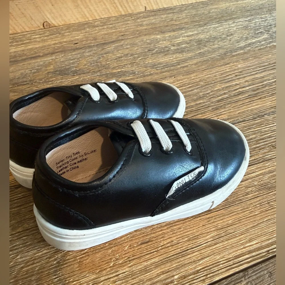 Tiny toes toddler leather black sneakers