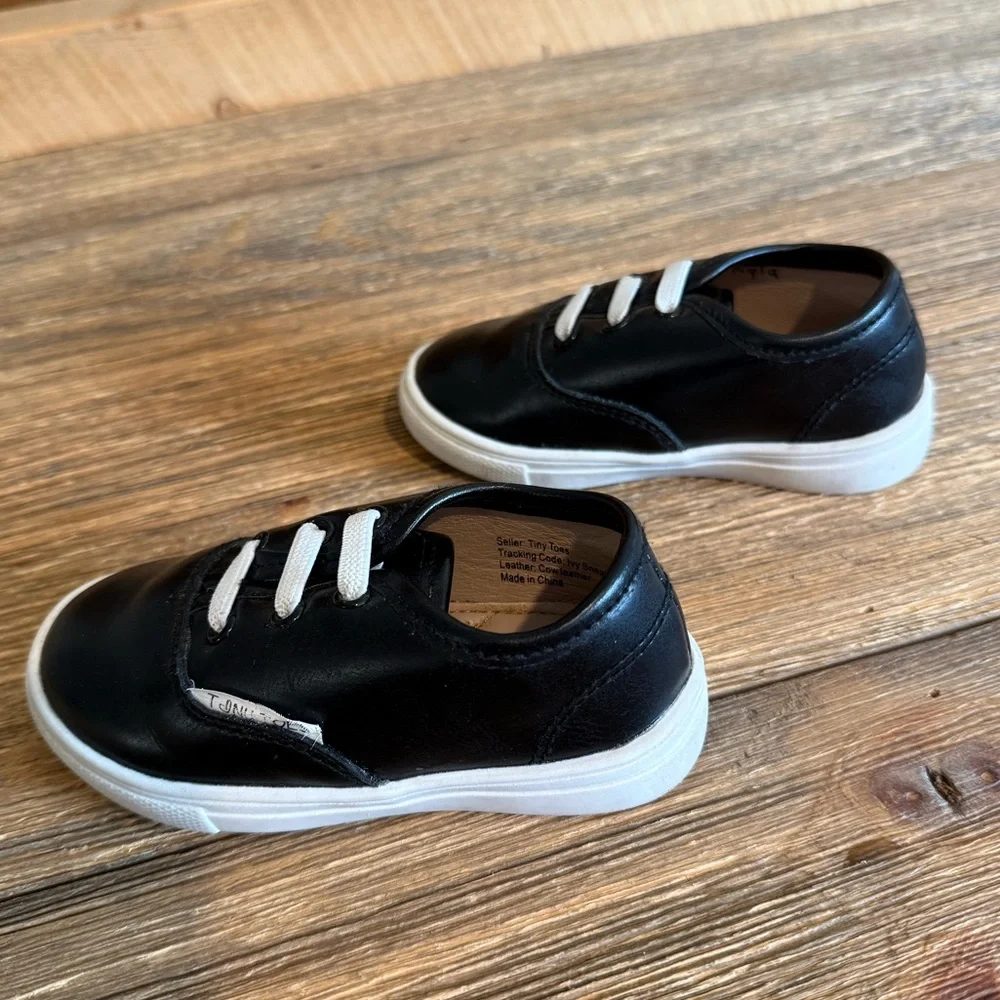 Tiny toes toddler leather black sneakers