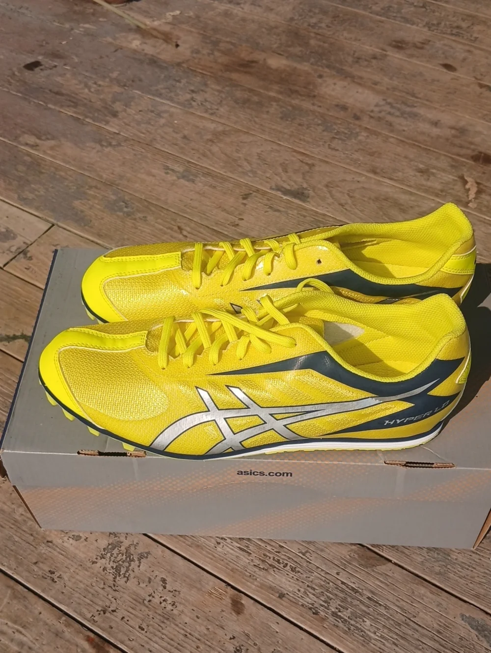 Nwt Asics  In Box Neon Yellow Athletic Track Spikes