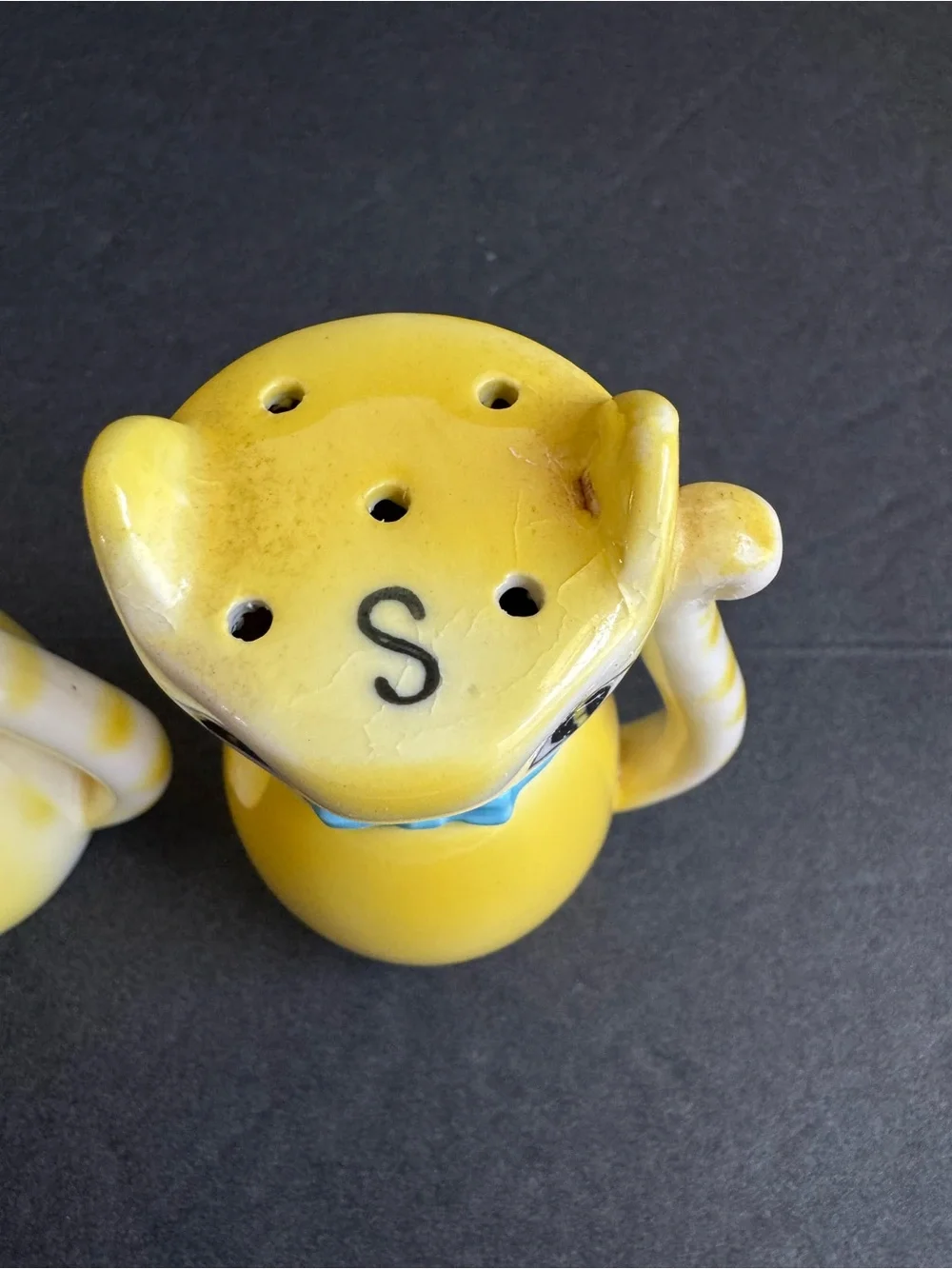Lipper & Mann Yellow Cat Salt Pepper Shakers Anthropomorphic Vintage 50s Kitten