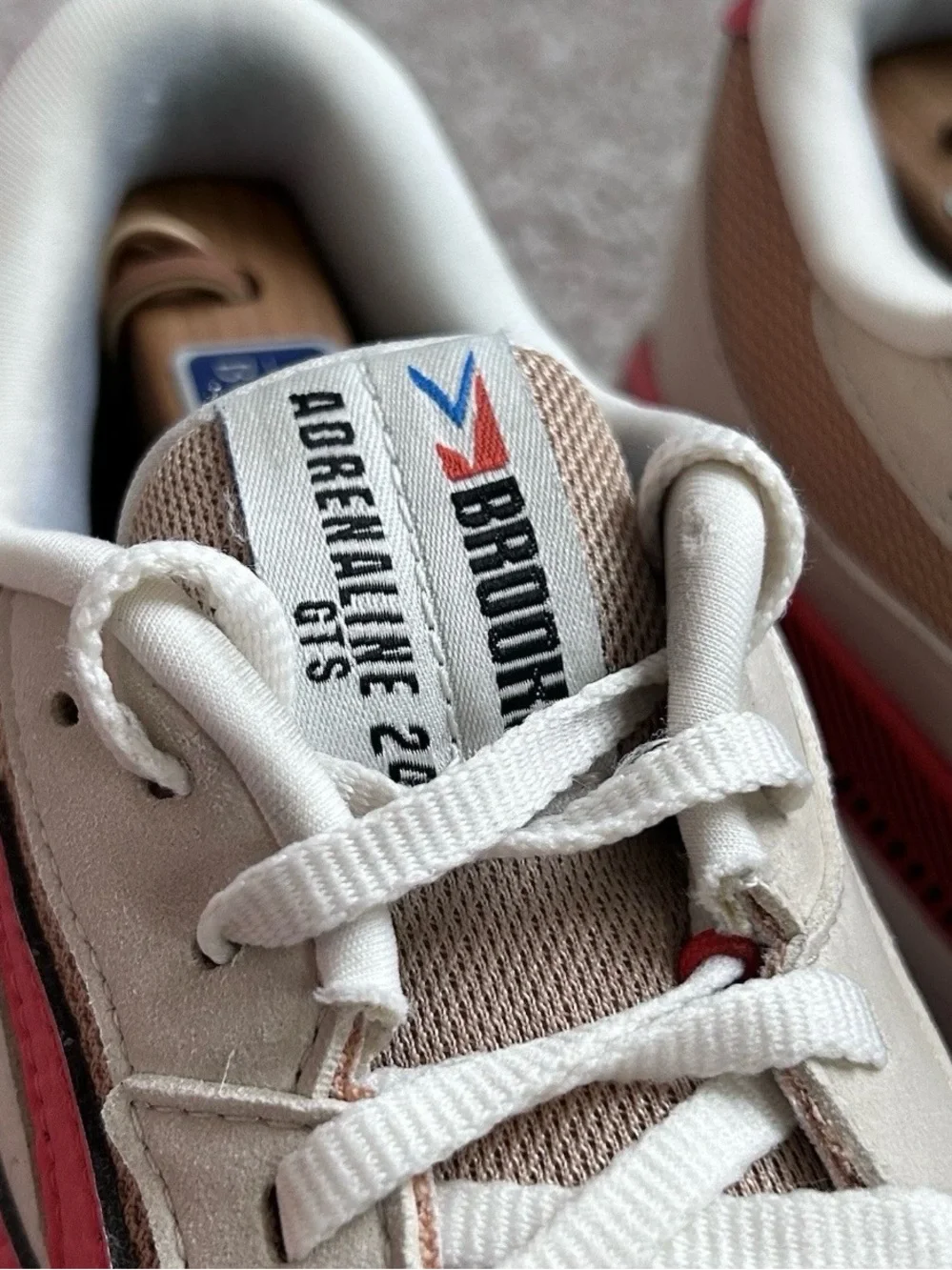 Brooks step into