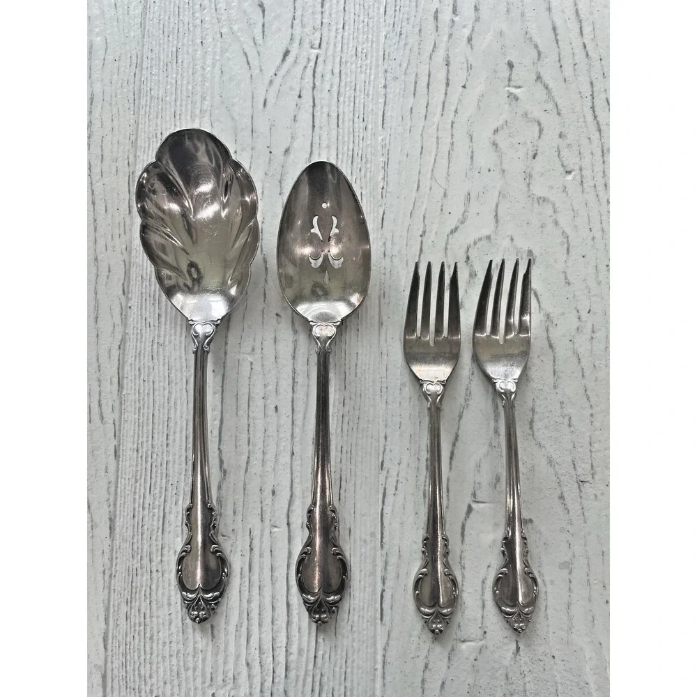 Holmes Edwards SILVER FASHION  Silver Plate Serving Spoons/Dessert Forks‎