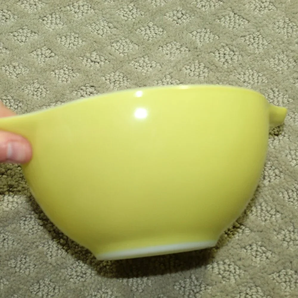 Pyrex this vintage