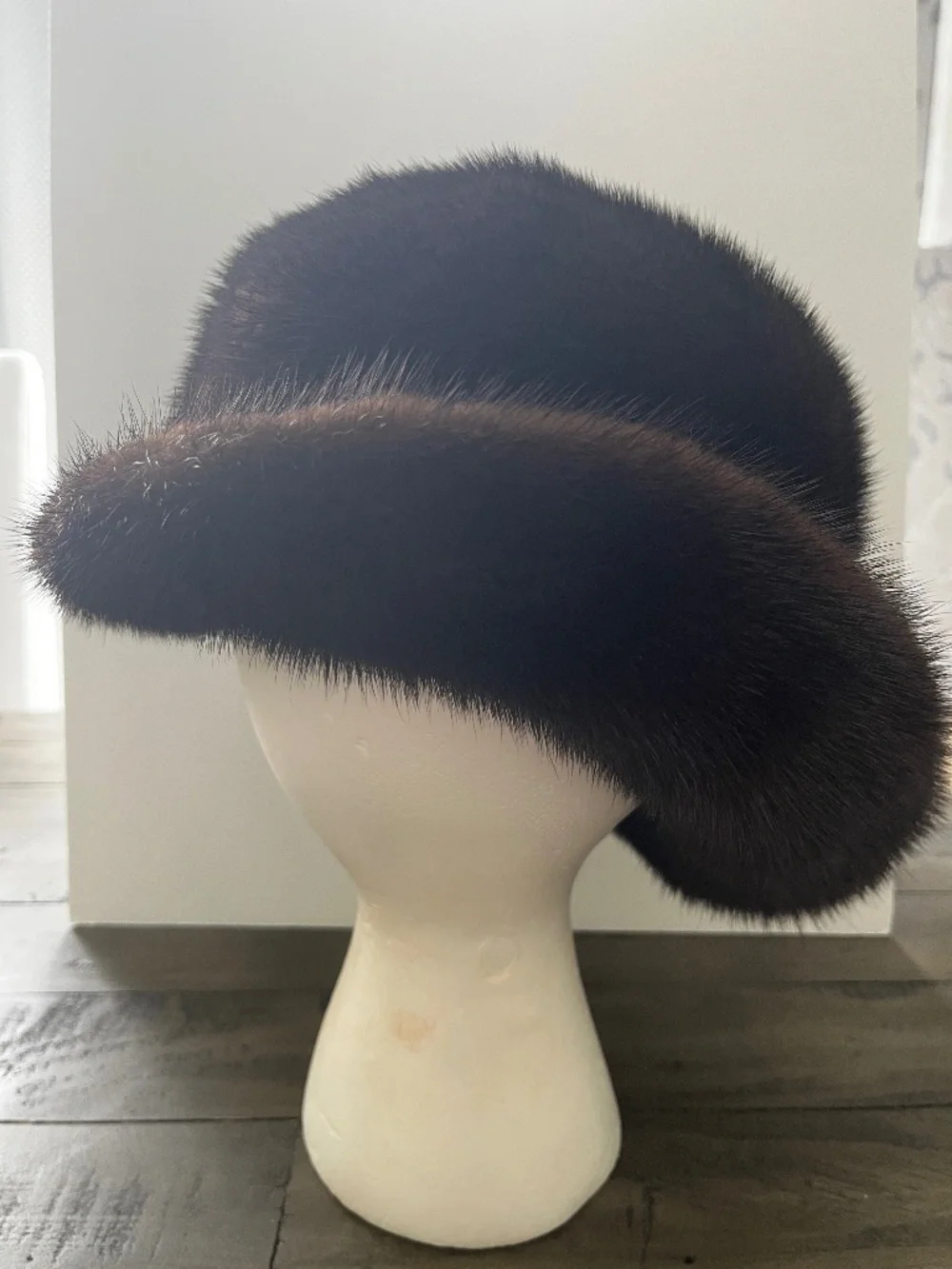 Vintage Grosvenor Canada for Harrods Genuine Dark Brown Mink Fur Hat Cloche Pill