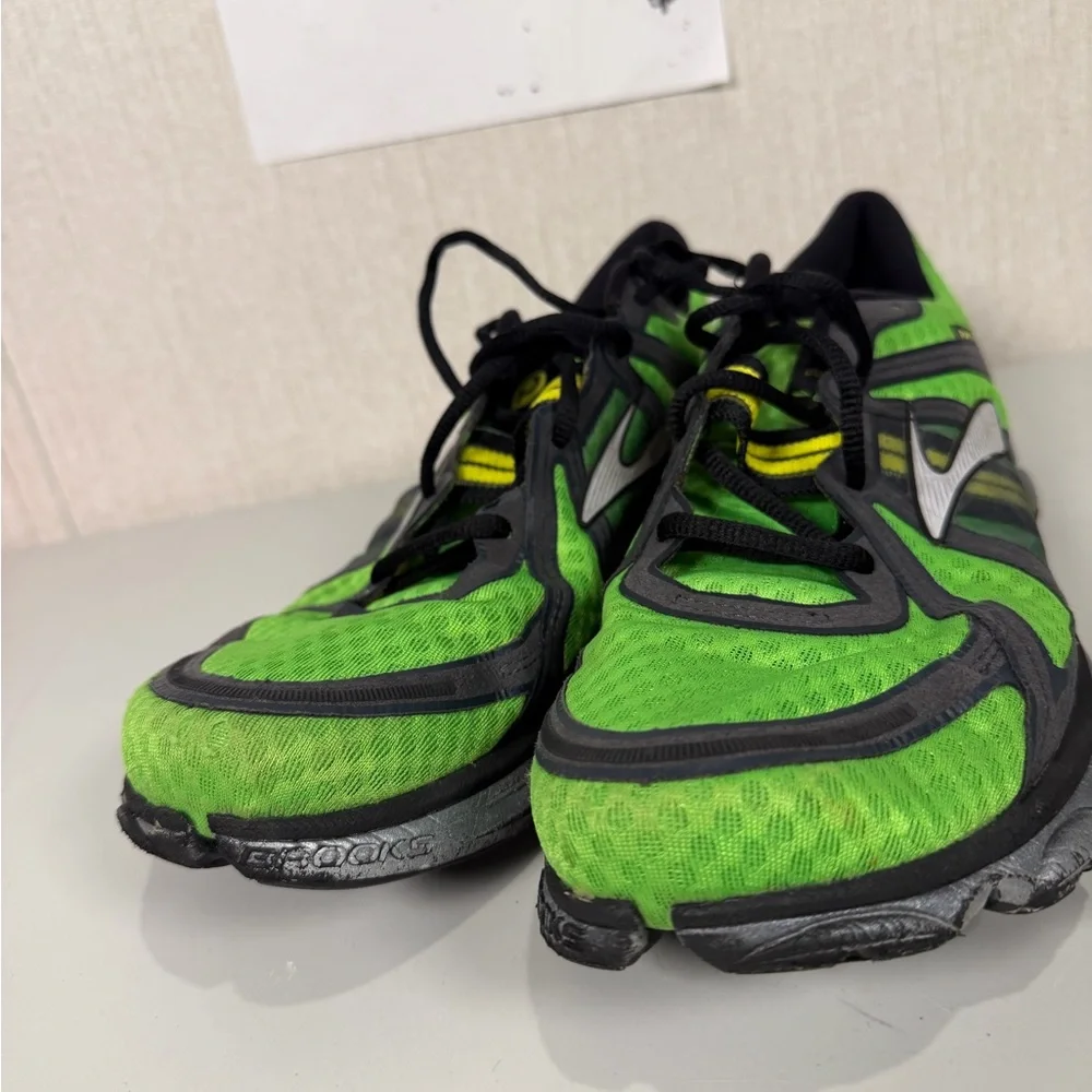 Brooks trail shoes