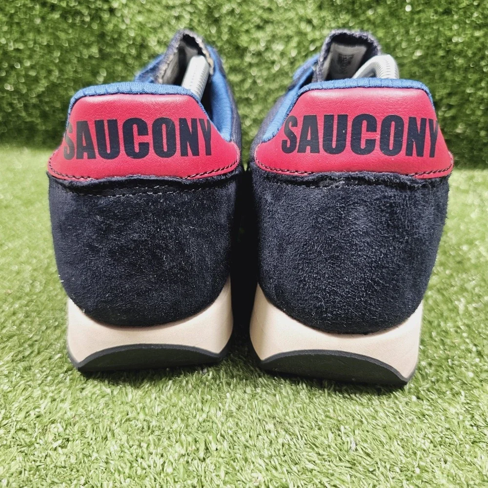 Saucony please see