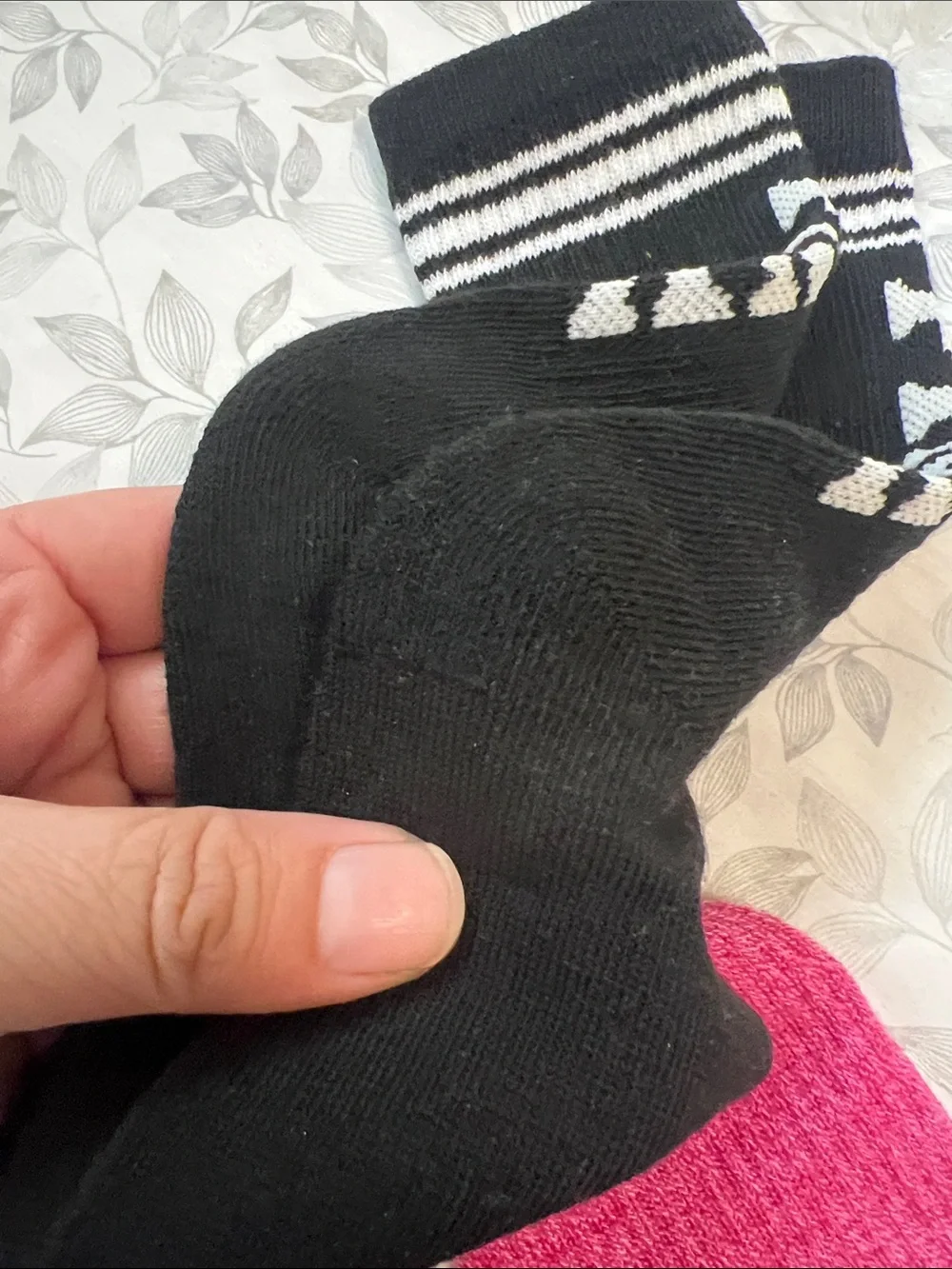 PINK vs Pink & Black Crew Socks - Pack of 2
