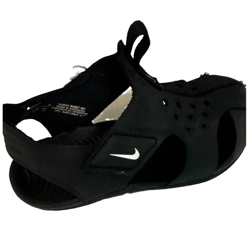 Nike brand excellent solid