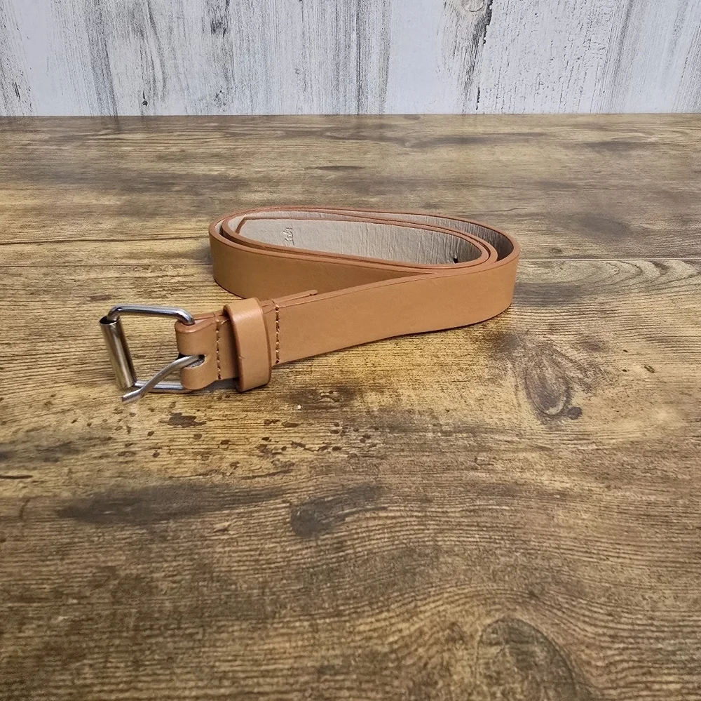 N/A women brown
