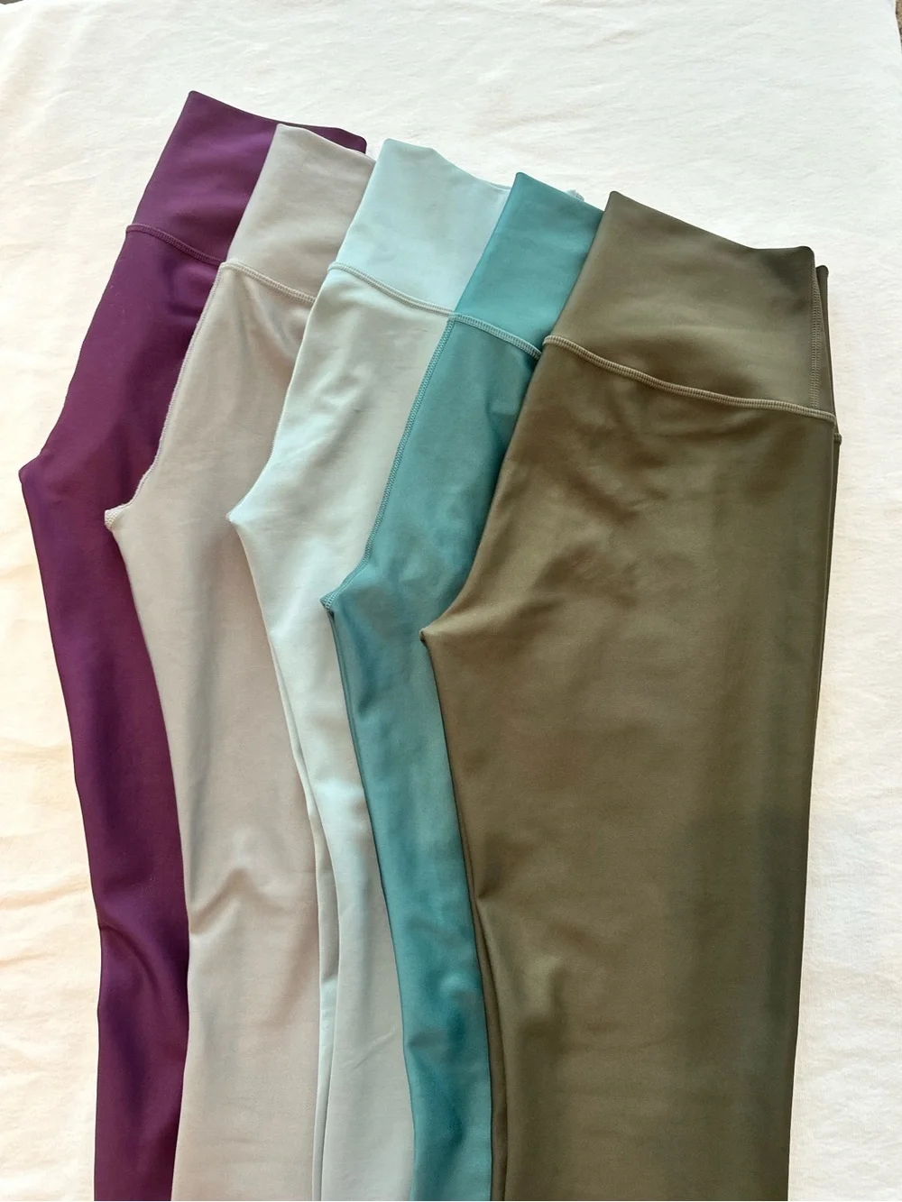 ALO Yoga High-Rise Leggings in Sage