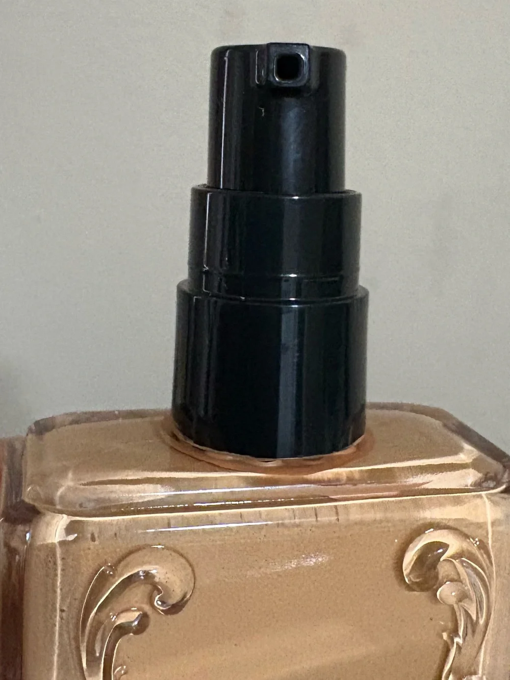 KVD Good Apple Full-Coverage Serum Foundation - MEDIUM 030.Brand New Never Used