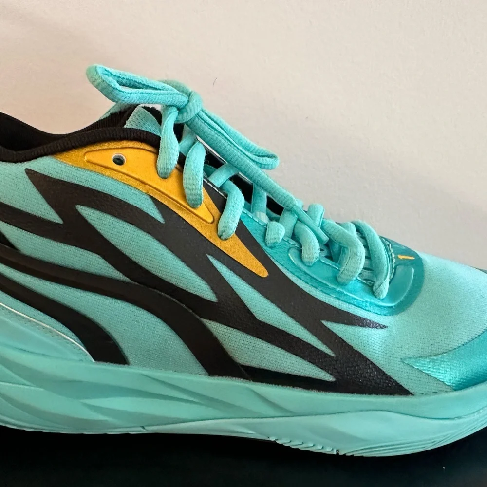 Puma Melo Ball MB.02 Honeycomb Size 7