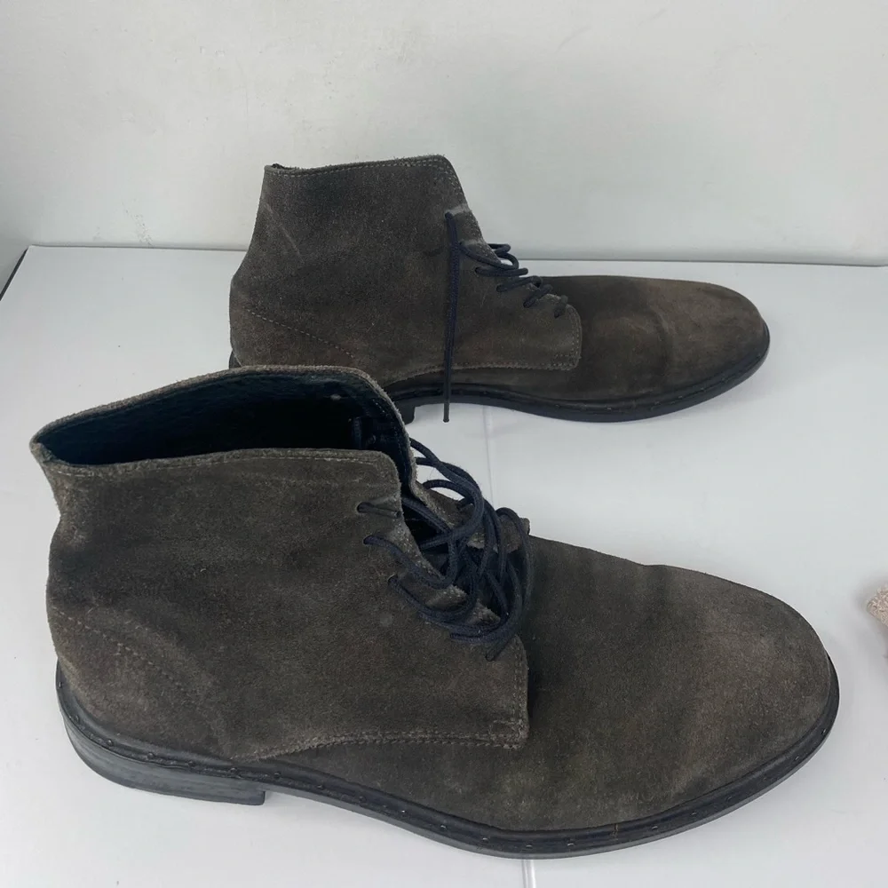 AllSaints Men's Suede Chukka Boots in Gray
