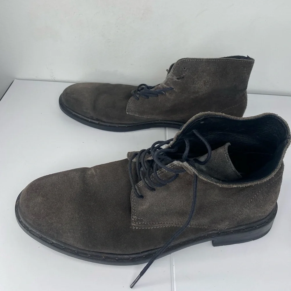 AllSaints Men's Suede Chukka Boots in Gray