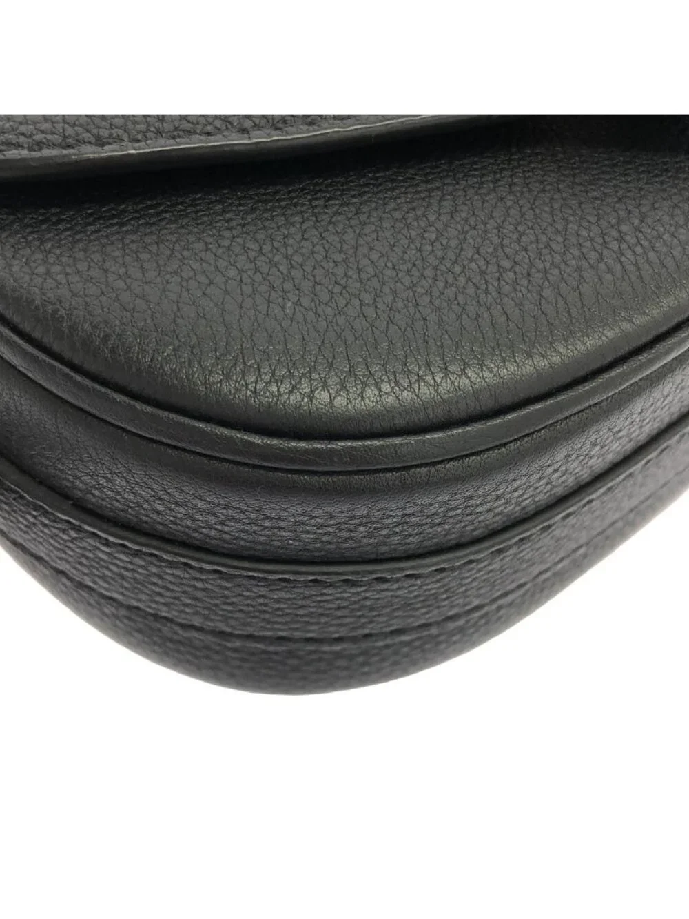 Louis Vuitton LV Pont Neuf Soft PM Shoulder