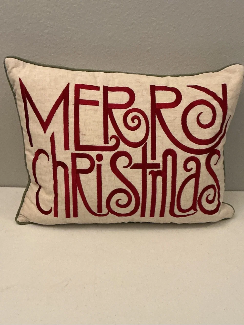 Source Unknown Red and Cream 'Merry Christmas' Holiday Pillow
