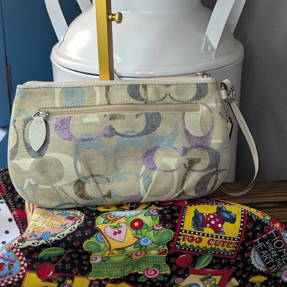 Coach Signature Canvas Wristlet in Neutral Multicolor