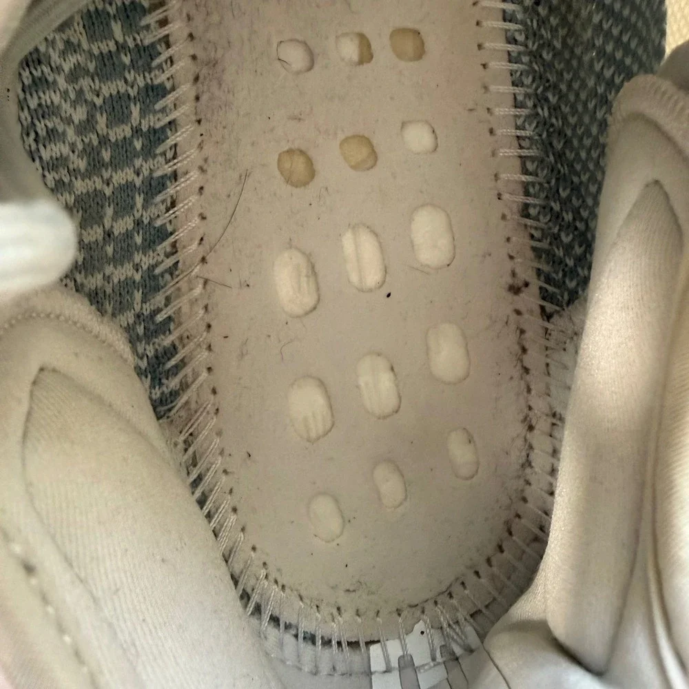 Adidas Yeezy Boost 350 V2 Cloud White Non-Reflective FW3043 Mens 9.5 Blue Grey