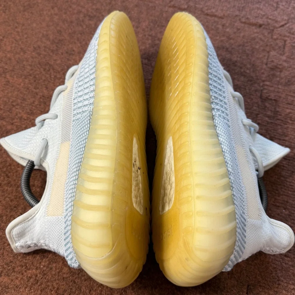 Adidas Yeezy Boost 350 V2 Cloud White Non-Reflective FW3043 Mens 9.5 Blue Grey