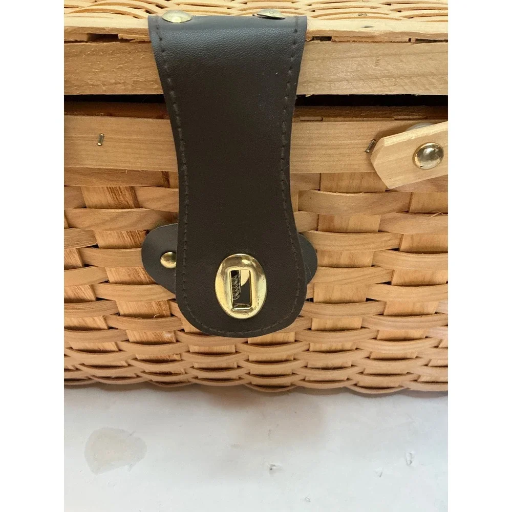 Unbranded storage 13