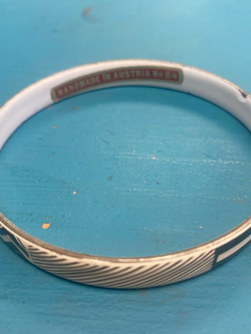 Michaela Frey slim metal