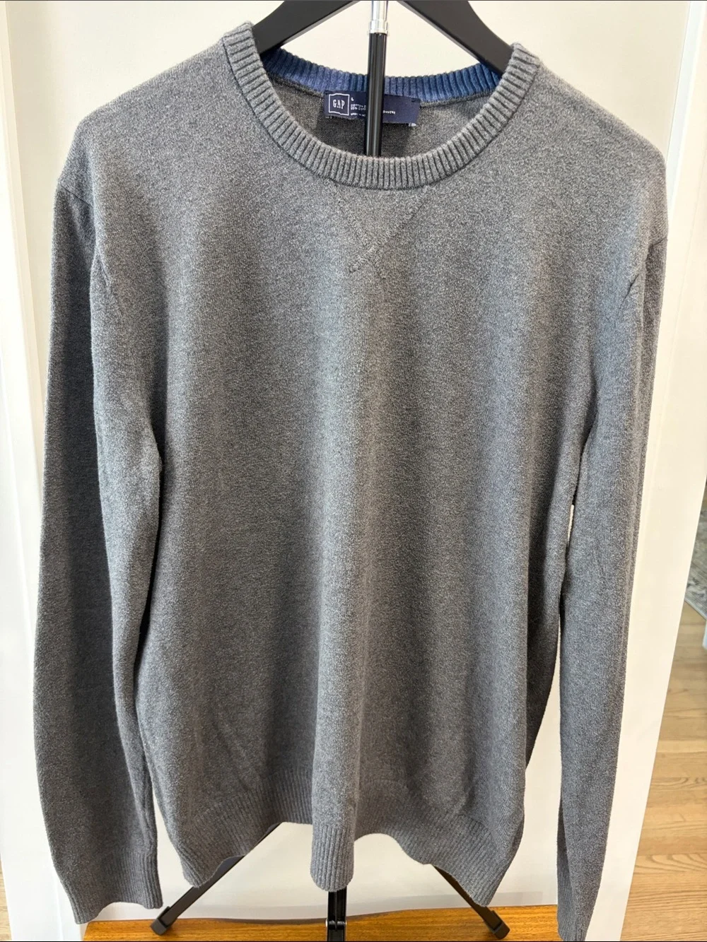 GAP Men's Crewneck Sweater in Gray