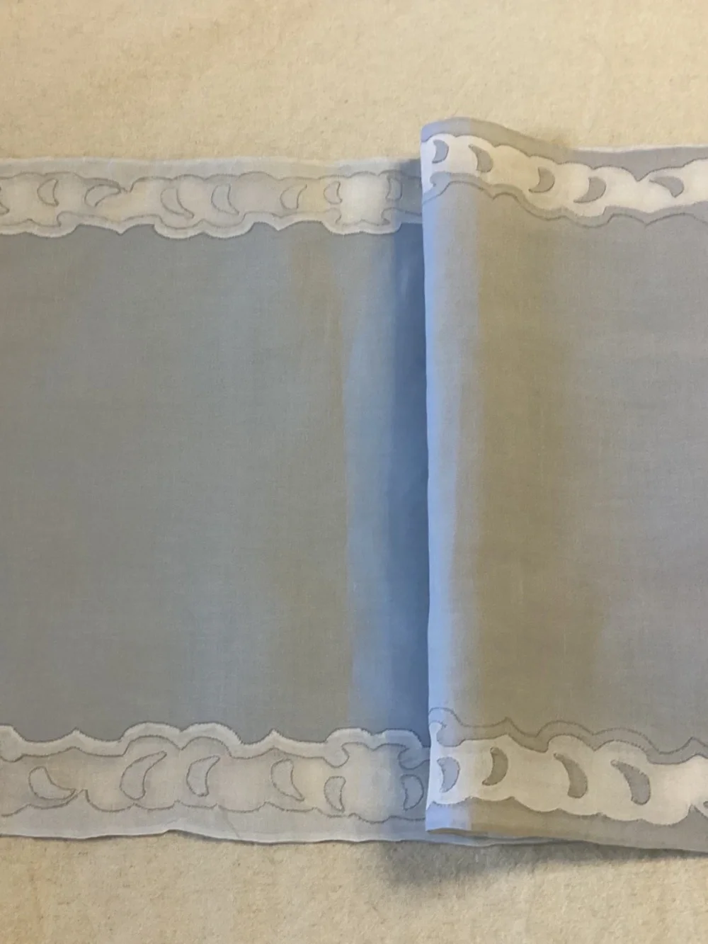 N/A placemats scalloped