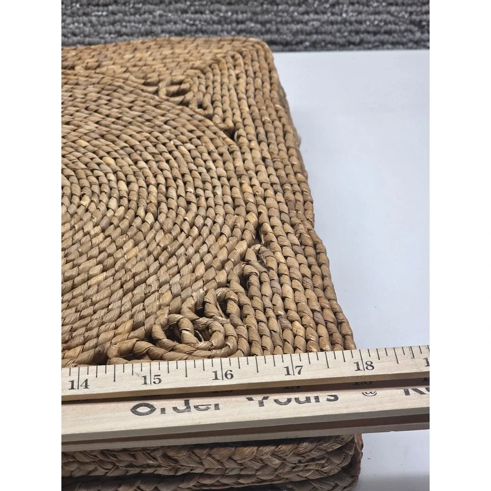 N/A woven seagrass