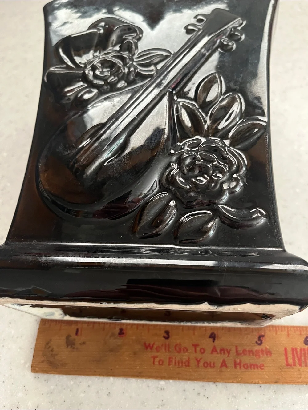 USA Pottery chips prior good