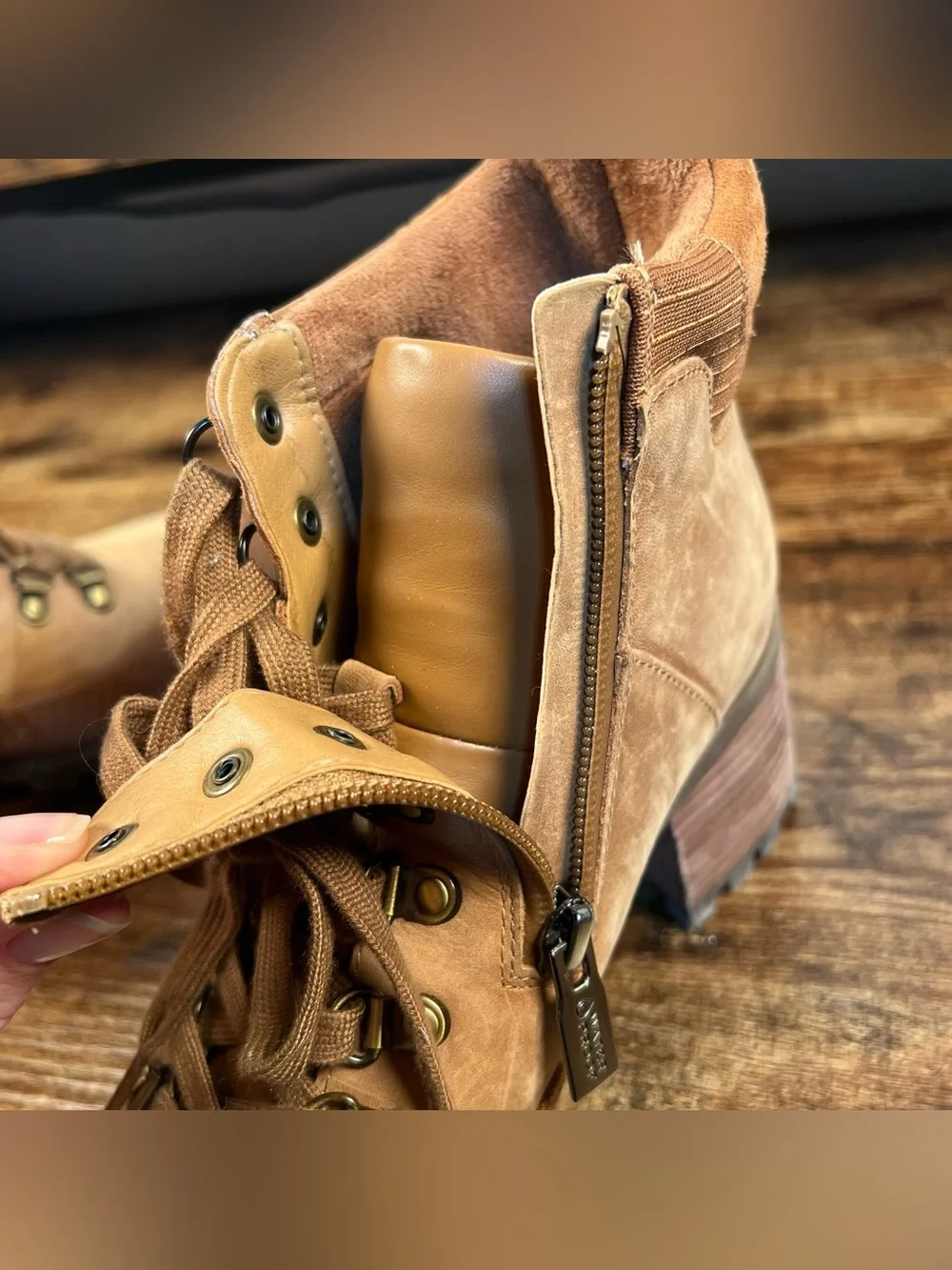 Vionic Spencer Boots Tan Chunky Waterproof Leather Hiker Combat Ankle Zip 8.5