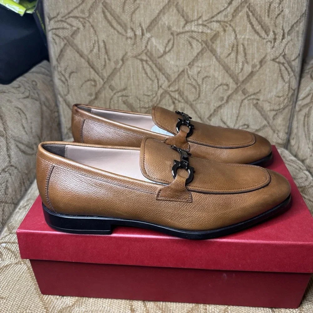 Salvatore Ferragamo new but
