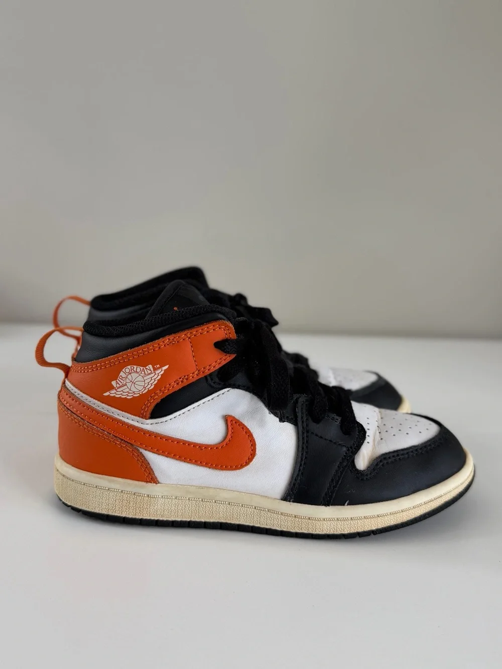 Jordan provide bold overlays