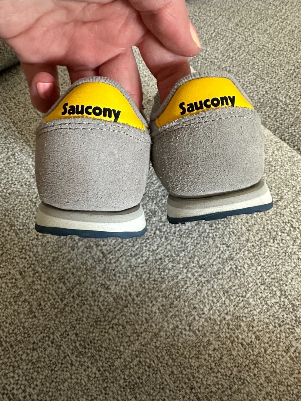 Saucony gently used