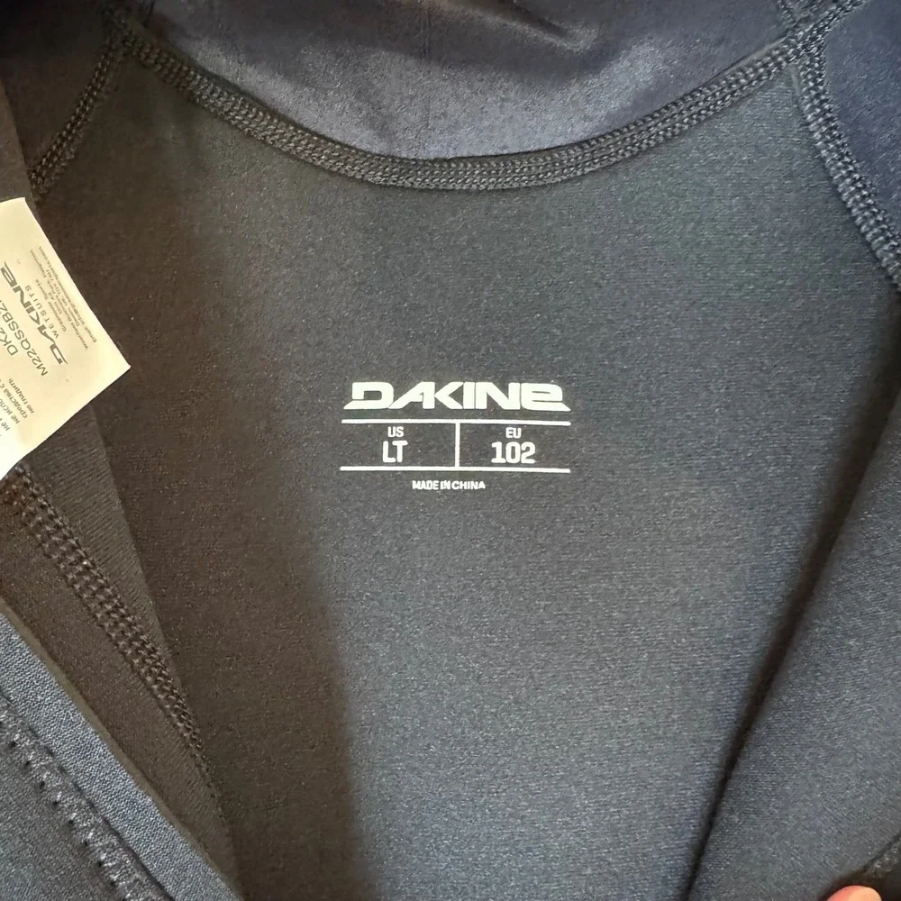 Dakine new tags