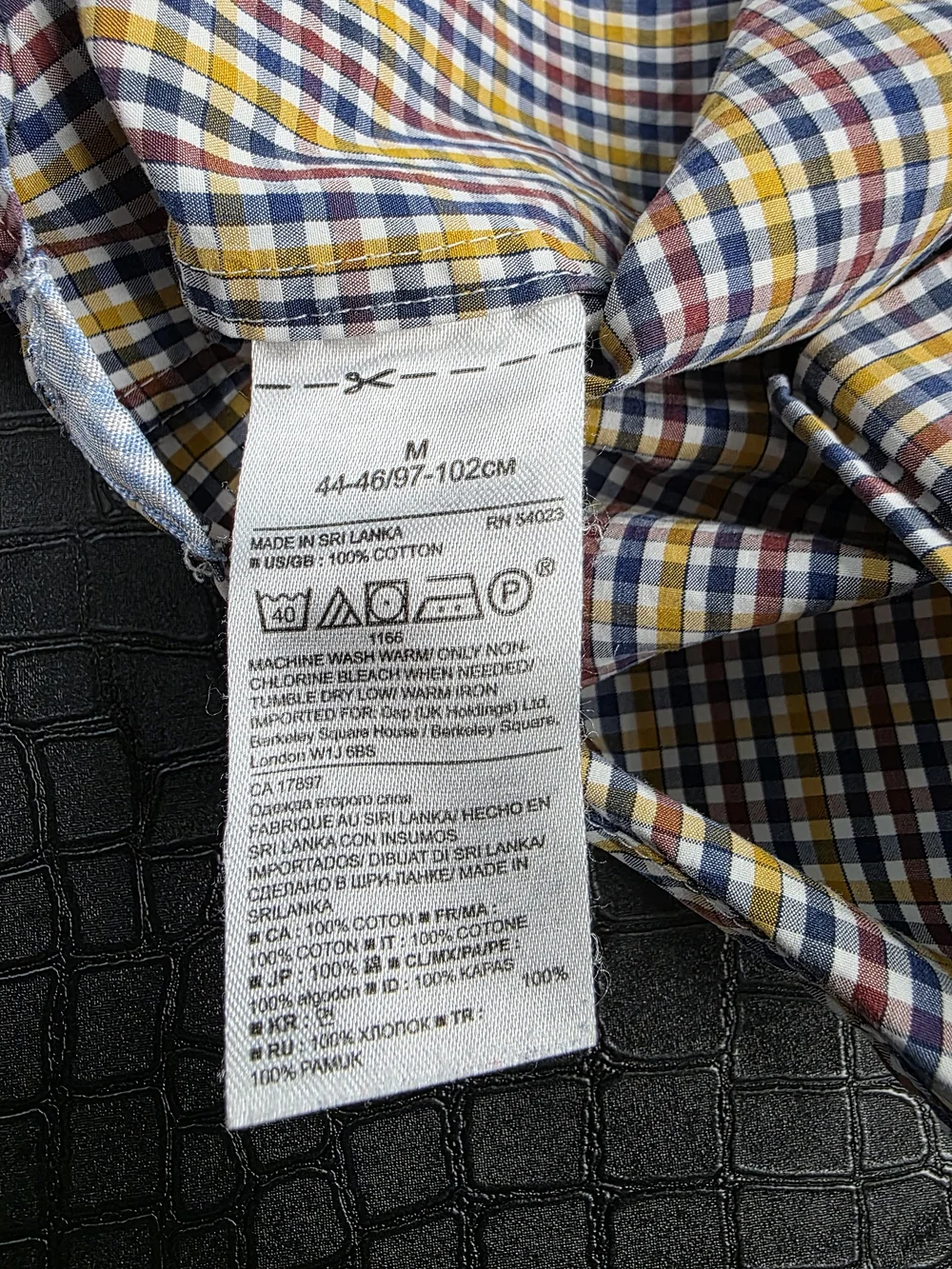 Banana Republic brand banana