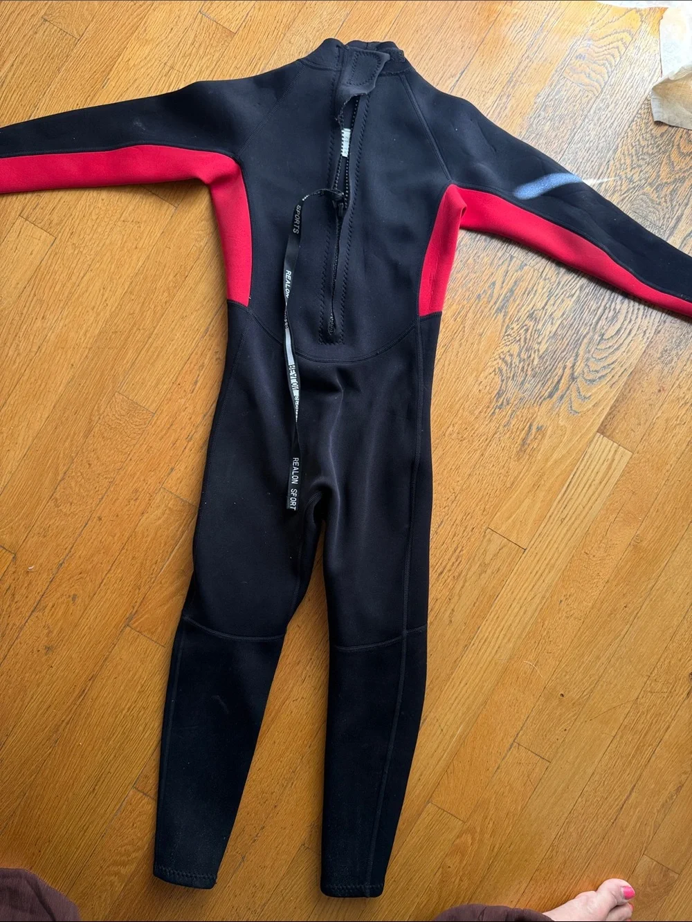Realon wetsuit made