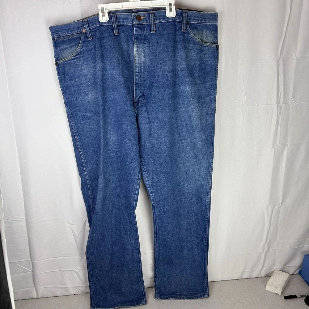 Vintage Wrangler Jeans Men's Size 46x30‎ (tag 48X30) Made USA