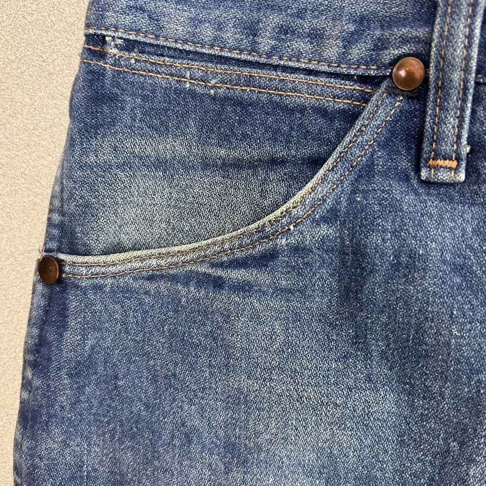 Vintage Wrangler Jeans Men's Size 46x30‎ (tag 48X30) Made USA