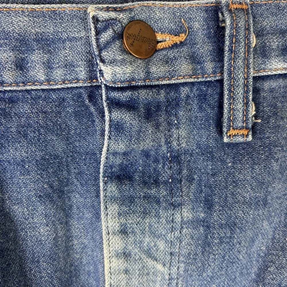 Vintage Wrangler Jeans Men's Size 46x30‎ (tag 48X30) Made USA