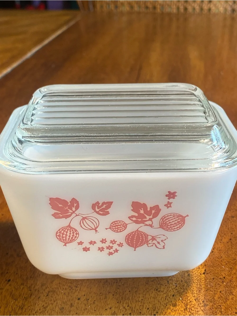 Pyrex 501 Pink Gooseberry w/ Pyrex Lid