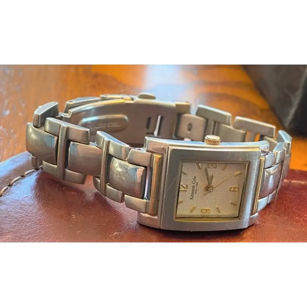 Kenneth Cole New York women 20mm