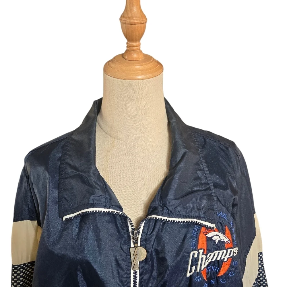 Pro Player Vintage Denver Broncos Superbowl Champs Windbreaker Jacket